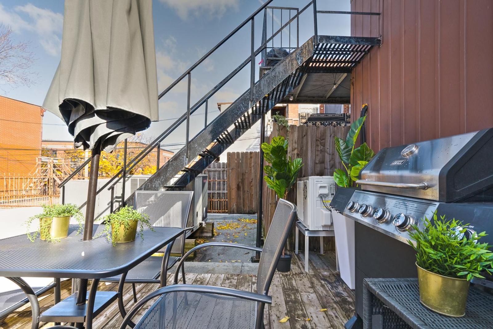 Aparthotel Liv Mtl Avenue Montréal Esterno foto